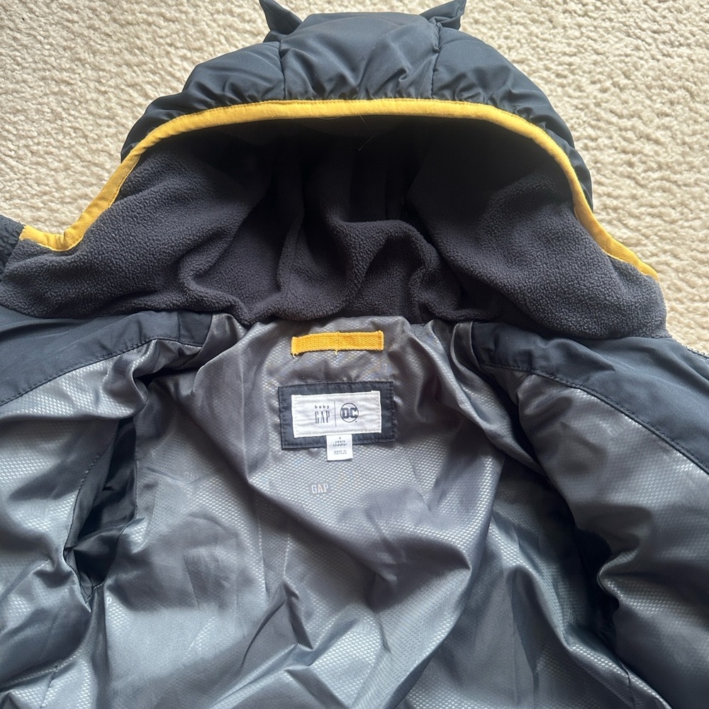 GAP Batman Puffer Jacket - Picture 5 of 9